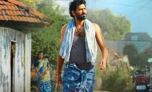 ఆ సుకుమారి కోసం ఈ యాదగిరి.. లుంగిలో కుర్ర హీరో అదుర్స్
