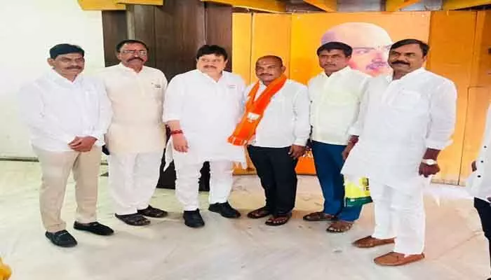 చౌటకూర్ లో కాంగ్రెస్ కు షాక్..! చౌటకూర్ లో కాంగ్రెస్ కు షాక్..!
