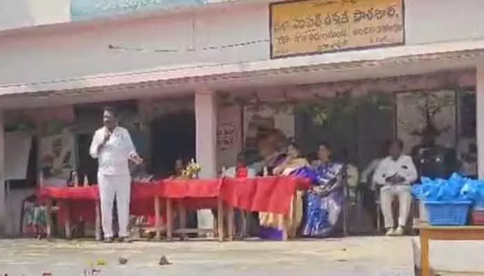 పాఠశాల అభివృద్ధికి తన వంతు కృషి చేస్తా : మాజీ ఎంపీపీ బైండ్ల సుదర్శన్ పాఠశాల అభివృద్ధికి తన వంతు కృషి చేస్తా : మాజీ ఎంపీపీ బైండ్ల సుదర్శన్