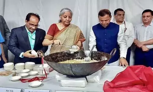 Finance Ministry: హల్వా వేడుకలో పాల్గొన్న ఆర్థిక మంత్రి నిర్మలమ్మ