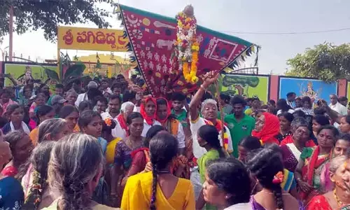 మేడారానికి బయల్దేరిన పగిడిద్దరాజు