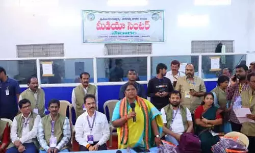 ఆదివాసీ అస్తిత్వం చాటే విధంగా జాతర: మంత్రి సీతక్క