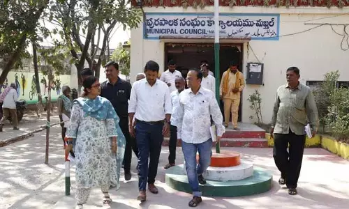 ఉమ్మ‌డి కుటుంబాన్ని విడదీసిన మున్సిప‌ల్ ఎన్నికలు