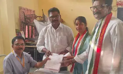 మున్సిప‌ల్ ఎన్నిక‌లు..తొలి నామినేషన్ దాఖలు