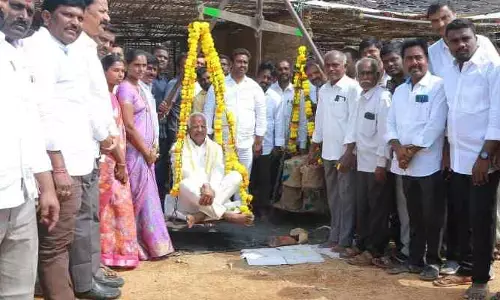 సమ్మక్క జాతర పనులు ప్రారంభించిన కడియం