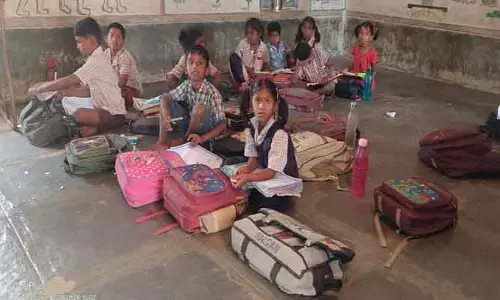 సర్కార్ బడుల్లో పంతుల్లు మాయం