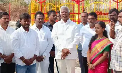 క‌డియం శ్రీహ‌రికి అవ‌మానం..జాతర ఫ్లెక్సీలో కానరాని ఫోటో !