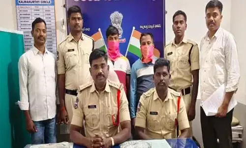 గంజాయి విక్ర‌యం.. ఇద్ద‌రు అరెస్ట్