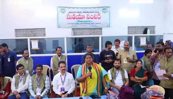 ఆదివాసీ అస్తిత్వం చాటే విధంగా జాతర: మంత్రి సీతక్క ఆదివాసీ అస్తిత్వం చాటే విధంగా జాతర: మంత్రి సీతక్క