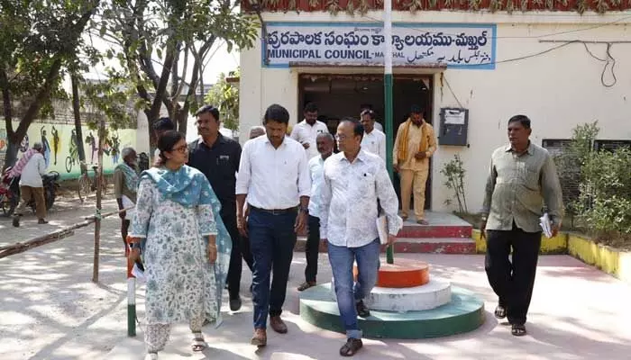 ఉమ్మడి కుటుంబాన్ని విడదీసిన మున్సిపల్ ఎన్నికలు ఉమ్మడి కుటుంబాన్ని విడదీసిన మున్సిపల్ ఎన్నికలు