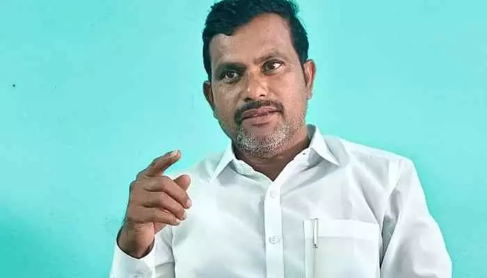 నేను ఇండీపెండెంట్ అభ్యర్థి సర్పంచ్నే నేను ఇండీపెండెంట్ అభ్యర్థి సర్పంచ్నే