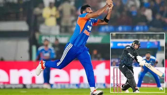 Vizag: ఆచితూచి ఆడుతున్న కివీస్ బ్యాటర్లు.. 17 ఓవర్లు ముగిసేసరికి స్కోర్ ఇదే! Vizag: ఆచితూచి ఆడుతున్న కివీస్ బ్యాటర్లు.. 17 ఓవర్లు ముగిసేసరికి స్కోర్ ఇదే!