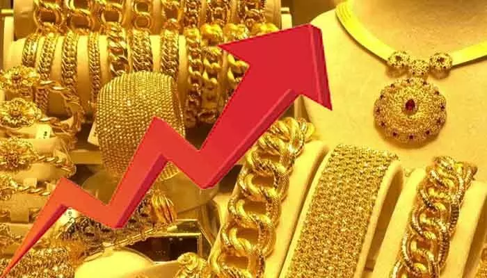 Gold Price: బంగారం ధర ఆల్టైమ్ రికార్డ్.. 10 గ్రాములు @ రూ.1,78,850 Gold Price: బంగారం ధర ఆల్టైమ్ రికార్డ్.. 10 గ్రాములు @ రూ.1,78,850