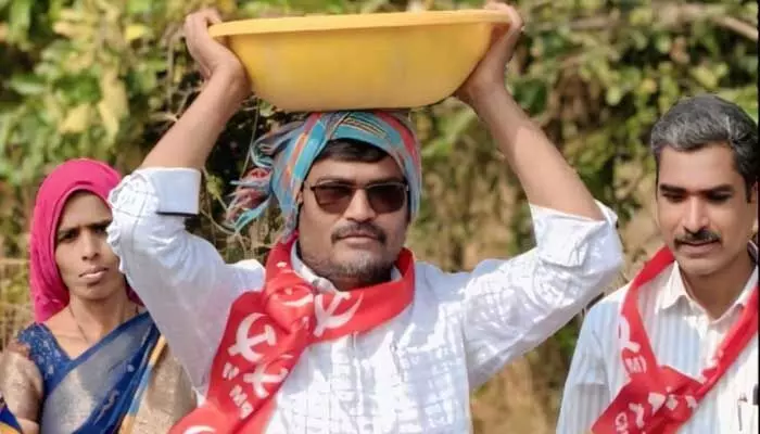 ఉపాధి చట్టాన్ని దెబ్బతీసే వీబీ జీ రామ్ జీ చట్టాన్ని రద్దు చేయాలి ఉపాధి చట్టాన్ని దెబ్బతీసే వీబీ జీ రామ్ జీ చట్టాన్ని రద్దు చేయాలి