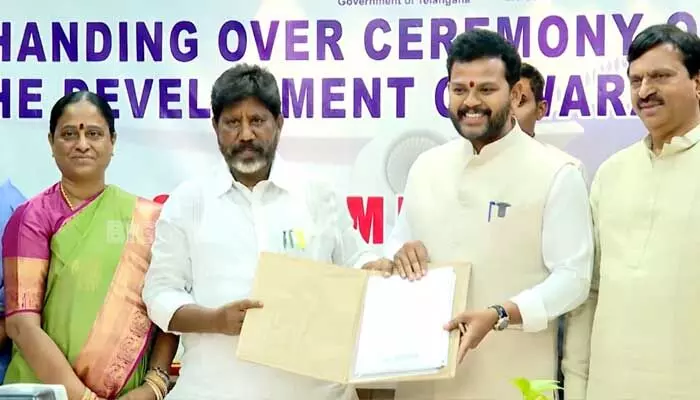 సీఎం రేవంత్ రెడ్డి చొరవతోనే మామునూరు ఎయిర్ పోర్టు : రామ్మోహన్ నాయుడు సీఎం రేవంత్ రెడ్డి చొరవతోనే మామునూరు ఎయిర్ పోర్టు : రామ్మోహన్ నాయుడు
