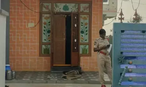 పట్టపగలే తాళం వేసిన ఇంట్లో దొంగతనం..