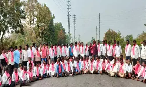 కేసీఆర్ కి సిట్ నోటీసులు.. బీఆర్ఎస్ శ్రేణుల అగ్రహారం