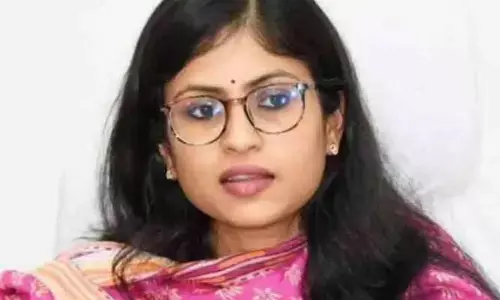 ఇందిరమ్మ ఇండ్ల నిర్మాణాల్లో వేగం పెంచాలి: కలెక్టర్ సిక్తా పట్నాయక్