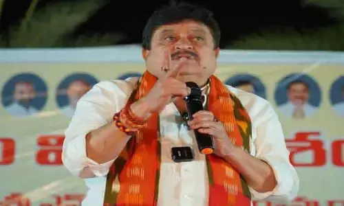 కాంగ్రెస్ బీఆర్ఎస్ రెండు తోడుదొంగలు