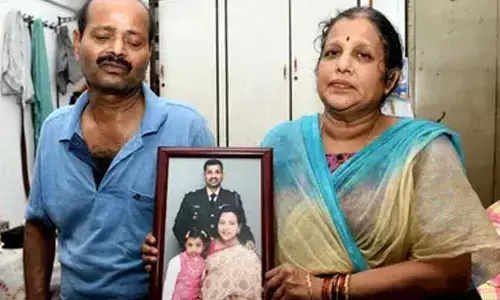 మున్సిపల్ ఎన్నికల బరిలో కల్నల్ సంతోష్ బాబు మాతృమూర్తి