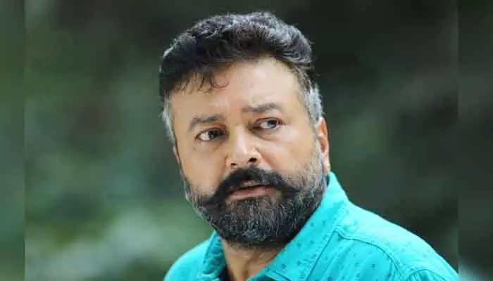 శబరిమల బంగారం కేసు.. నటుడు జయరామ్ను విచారించిన సిట్ శబరిమల బంగారం కేసు.. నటుడు జయరామ్ను విచారించిన సిట్