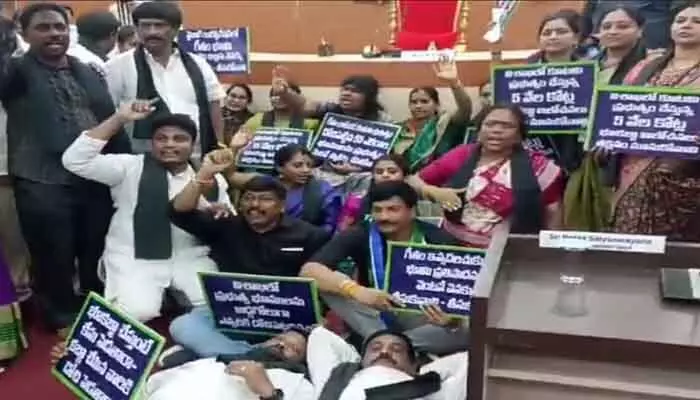 గీతం భూముల క్రమబద్ధీకరణకు జీవీఎంసీ ఆమోదం గీతం భూముల క్రమబద్ధీకరణకు జీవీఎంసీ ఆమోదం