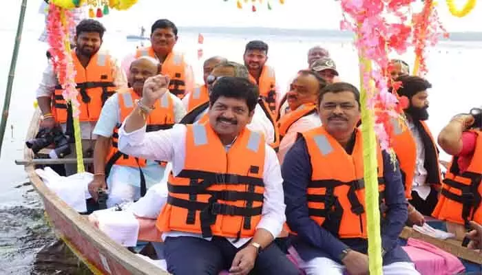 పర్యాటక అవకాశాలను ప్రపంచానికి చాటి చెప్తాం : మంత్రి పర్యాటక అవకాశాలను ప్రపంచానికి చాటి చెప్తాం : మంత్రి