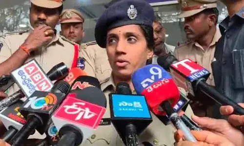 కోఠి SBI కార్యాలయం వద్ద కాల్పులు.. డీసీపీ శిల్పవల్లి కీలక ప్రకటన