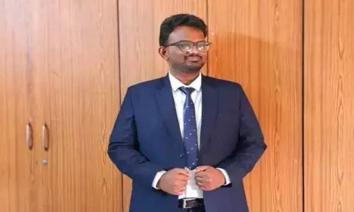 ఆర్టీఓగా ఎంపికైన కార్పెంటర్ కుమారుడు