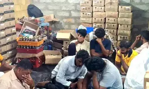 కీలక పాత్ర ఆయనదే.. నకిలీ మద్యం కేసులో సంచలన విషయాలు