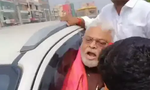 గుంటూరులో ఉద్రిక్తత.. అంబటికి నిరసన సెగ