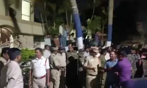 అంబటిని అరెస్ట్ చేస్తారా? ఇంటి వద్ద పోలీసుల వజ్ర వెహికల్