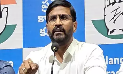 ప‌రిస్థితులు ఏ మాత్రం చేయిదాటినా ఆ బాధ్యత క‌ల్వకుంట్ల కుటుంబానిదే: ఎమ్మెల్సీ బ‌ల్మూర్ వెంక‌ట్