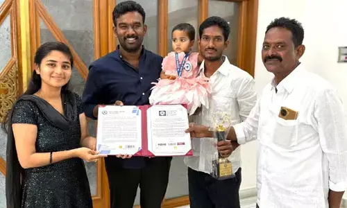 22 నెలల వయసులోనే నేషనల్ బుక్ ఆఫ్ రికార్డు సాధించిన చిన్నారి