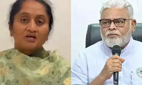 Minister Savitha: ఖబడ్దార్ అంబటి..మేం తలుచుకుంటే గుమ్మం దాటి బయటకు రాలేరు