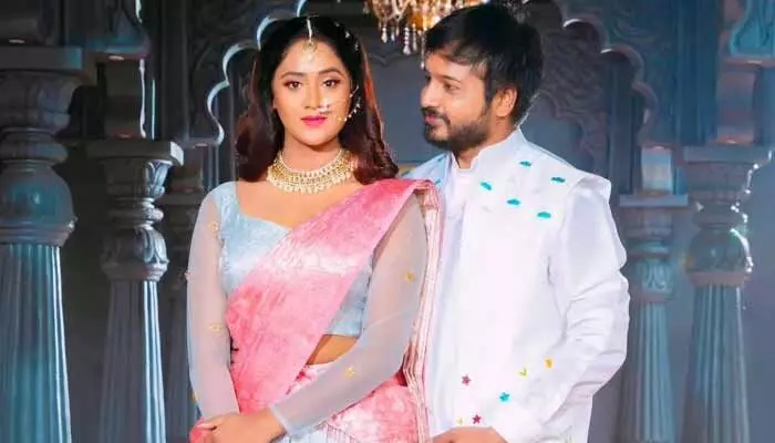 Keerthi Bhat: కార్తీక్తో ఎంగేజ్మెంట్ తర్వాత ఆత్మహత్యాయత్నం చేశానంటూ షాకిచ్చిన కీర్తి.. టార్చర్ వల్లనేనా? Keerthi Bhat: కార్తీక్తో ఎంగేజ్మెంట్ తర్వాత ఆత్మహత్యాయత్నం చేశానంటూ షాకిచ్చిన కీర్తి.. టార్చర్ వల్లనేనా?