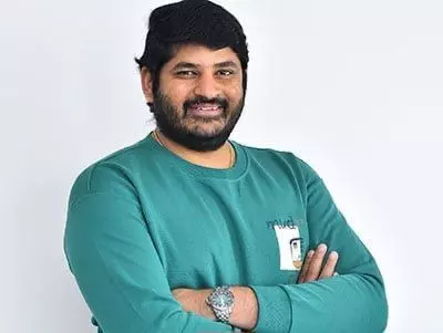 కపుల్ ఫ్రెండ్లీ సినిమాను ఏపీ, తెలంగాణలో రిలీజ్ చేస్తున్న ధీరజ్ మొగిలినేని కపుల్ ఫ్రెండ్లీ సినిమాను ఏపీ, తెలంగాణలో రిలీజ్ చేస్తున్న ధీరజ్ మొగిలినేని