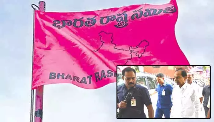 కేసీఆర్ సిట్ విచారణ.. బీఆర్ఎస్వీ నేతలు అరెస్ట్ కేసీఆర్ సిట్ విచారణ.. బీఆర్ఎస్వీ నేతలు అరెస్ట్