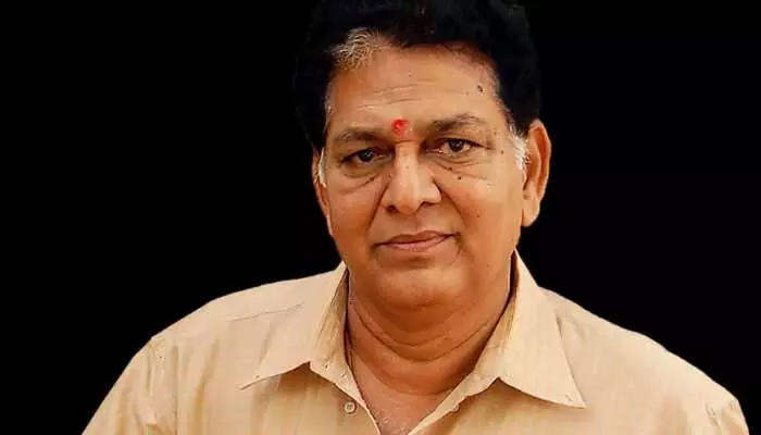 టాలీవుడ్ సీనియర్ నటుడు కన్నుమూత.. నెలరోజుల క్రితమే కొడుకు మృతి టాలీవుడ్ సీనియర్ నటుడు కన్నుమూత.. నెలరోజుల క్రితమే కొడుకు మృతి