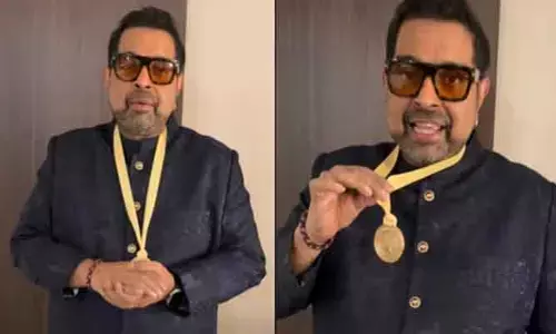 గ్రామీ అవార్డుల వేడుకలో శంకర్ మహదేవన్‌కు నామినీ మెడల్