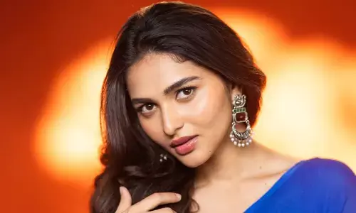 Kayadu Lohar : చూపుతోనే మాయ చేసే స్టైలిష్ రూపం.