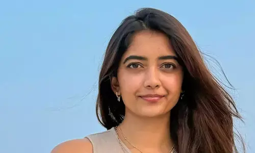 Preethi Pagadala :  స్టన్నింగ్ లుక్స్‌తో ప్రీతీ పగడాలా
