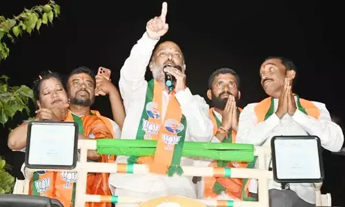 మూట ముల్లె సర్దుకుని కరీంనగర్ వదిలి వెళ్లిపో.. గంగుల కమలాకర్‌పై బండి సంజయ్ ఫైర్