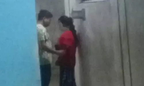 దారుణం.. మూగ, చెవుడు విద్యార్థులపై వార్డెన్ లైంగిక వేధింపులు! వెలుగులోకి ఆధారాలు?