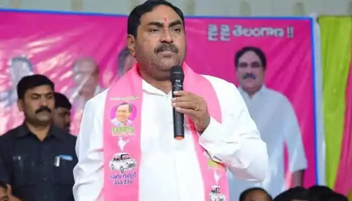 మున్సిపల్ ఎన్నికల వేళ మాజీ మంత్రి ఎర్రబెల్లి సహా 33 మందిపై కేసు నమోదు మున్సిపల్ ఎన్నికల వేళ మాజీ మంత్రి ఎర్రబెల్లి సహా 33 మందిపై కేసు నమోదు