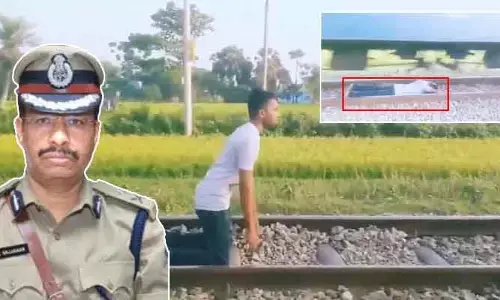 VIRAL: రైలు కింద పడుకుని యువకుడి రీల్స్.. సీపీ సజ్జనార్ సీరియస్ వార్నింగ్!