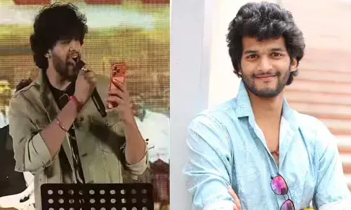 స్టేజీపై రెచ్చిపోయిన యాటిట్యూడ్ స్టార్.. చంద్రహాస్ చేసిన పనికి దుమ్మెత్తిపోస్తున్న నెటిజన్లు