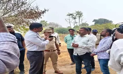 సీసీ కెమెరాలు ఏర్పాటు చేసి ట్రాక్ చేస్తున్నాం :  ఫారెస్ట్ అధికారి సుధాకర్ రెడ్డి
