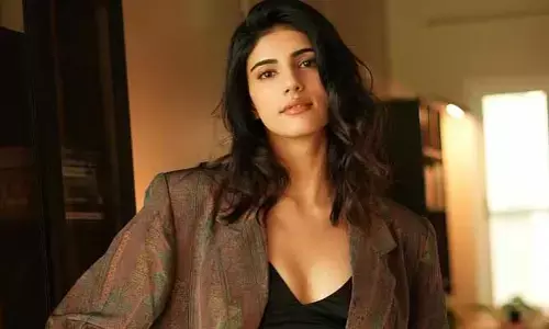 ట్రోలింగ్‌కి భయపడే టైపు కాదు.. విమర్శకులకు స్ట్రాంగ్ కౌంటర్ ఇచ్చిన ‘బోర్డర్-2’ భామ