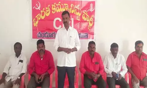 ప్రజలకు సేవ చేసే వారిని ఆదరించండి